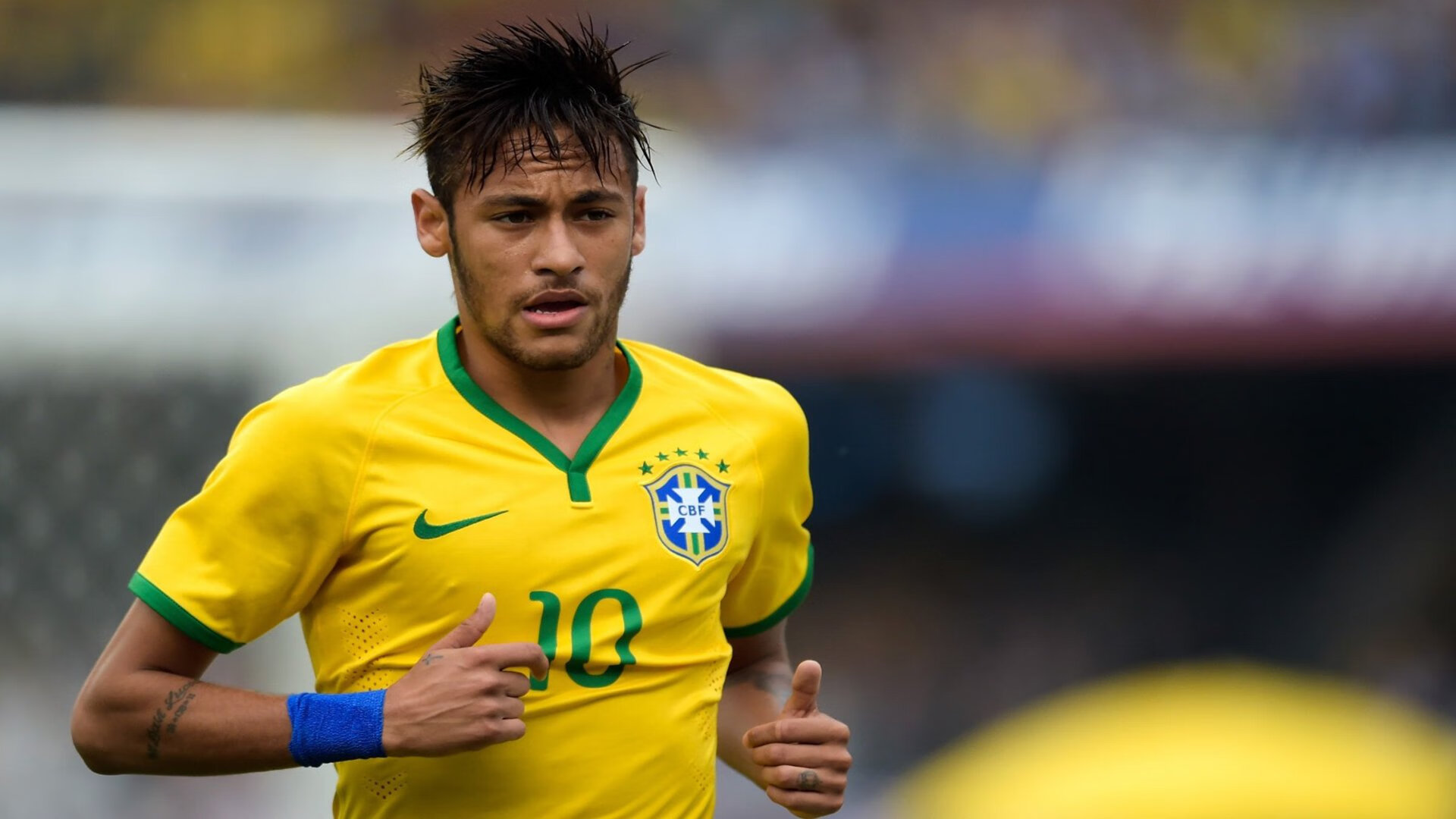 游泳节奏控制和冲刺规划意识加强,游泳规律